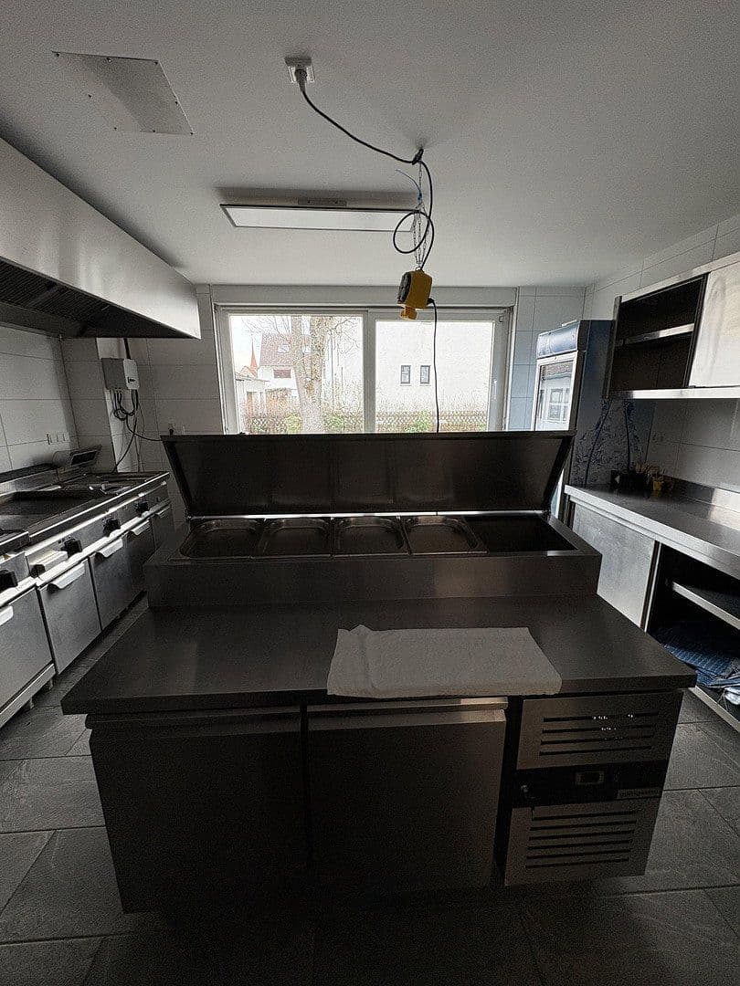 Pronájem nebytového prostoru 100 m², Lachnerstraße, 2, Erlangen, Bavorsko Pronájem nebytového prostoru 100 m², Lachnerstraße, 2, Erlangen, Bavorsko