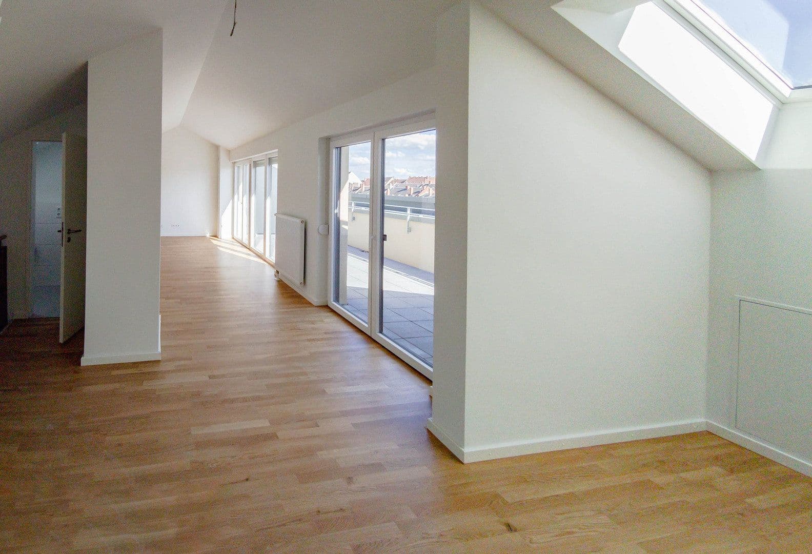 Pronájem bytu 3+1 118 m², Karolinenstr. 22, Fürth, Bavorsko Pronájem bytu 3+1 118 m², Karolinenstr. 22, Fürth, Bavorsko