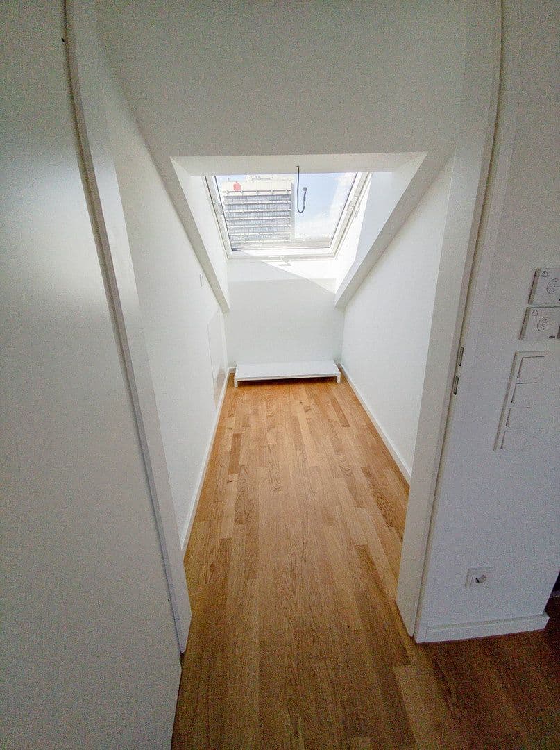 Pronájem bytu 3+1 118 m², Karolinenstr. 22, Fürth, Bavorsko Pronájem bytu 3+1 118 m², Karolinenstr. 22, Fürth, Bavorsko