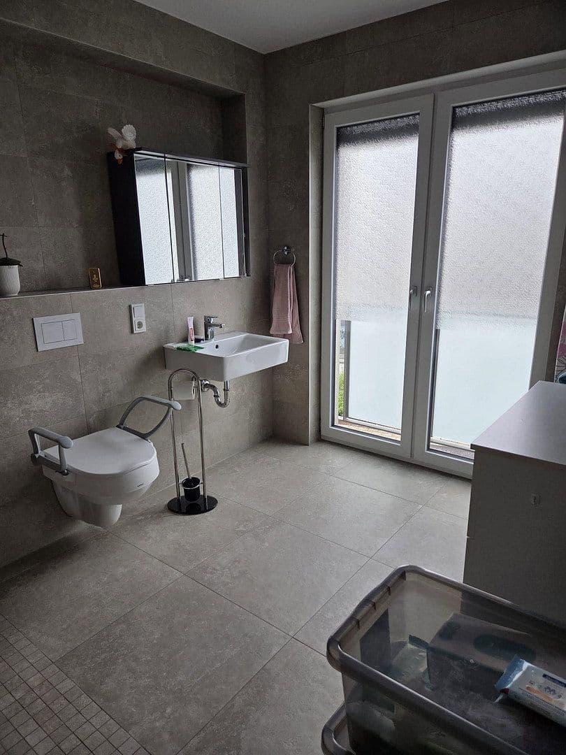 Pronájem bytu 2+1 51 m², Sankt Augustin, Severní Porýní-Vestfálsko Pronájem bytu 2+1 51 m², Sankt Augustin, Severní Porýní-Vestfálsko