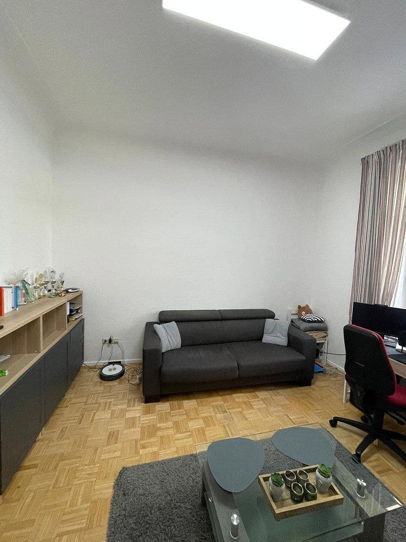 Pronájem bytu 1+1 30 m², Königsberger Allee 116, Duisburg, Severní Porýní-Vestfálsko Pronájem bytu 1+1 30 m², Königsberger Allee 116, Duisburg, Severní Porýní-Vestfálsko