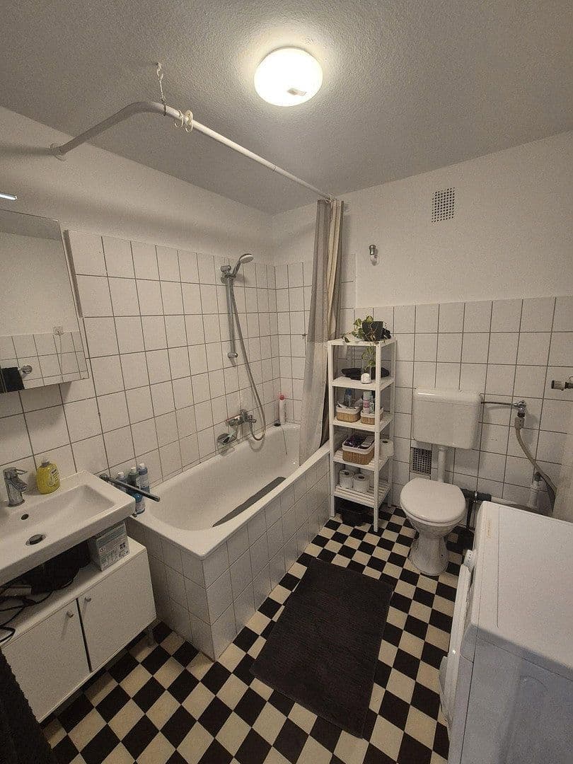 Pronájem bytu 3+1 61 m², Ludwig-Wolker Str 3, Düsseldorf, Severní Porýní-Vestfálsko Pronájem bytu 3+1 61 m², Ludwig-Wolker Str 3, Düsseldorf, Severní Porýní-Vestfálsko