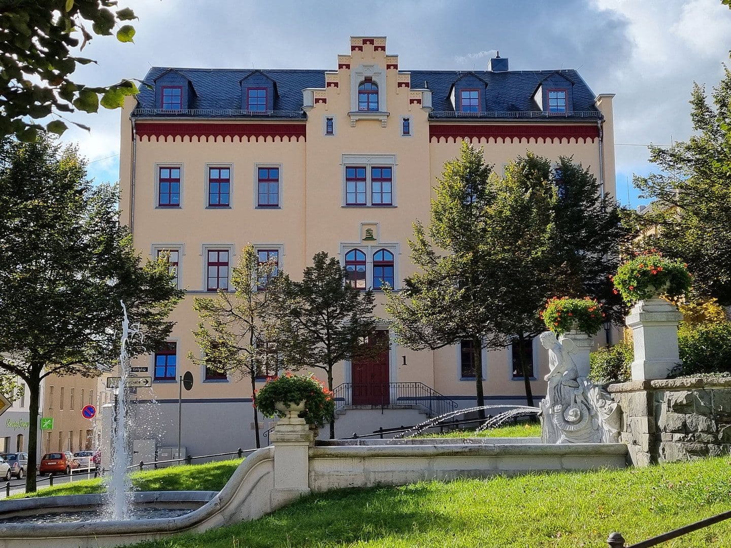 Pronájem bytu 2+1 48 m², Kirchplatz 1, Lengenfeld, Sasko Pronájem bytu 2+1 48 m², Kirchplatz 1, Lengenfeld, Sasko