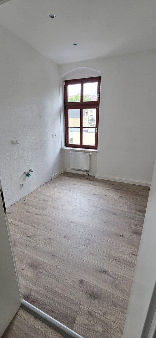 Pronájem bytu 2+1 48 m², Kirchplatz 1, Lengenfeld, Sasko Pronájem bytu 2+1 48 m², Kirchplatz 1, Lengenfeld, Sasko