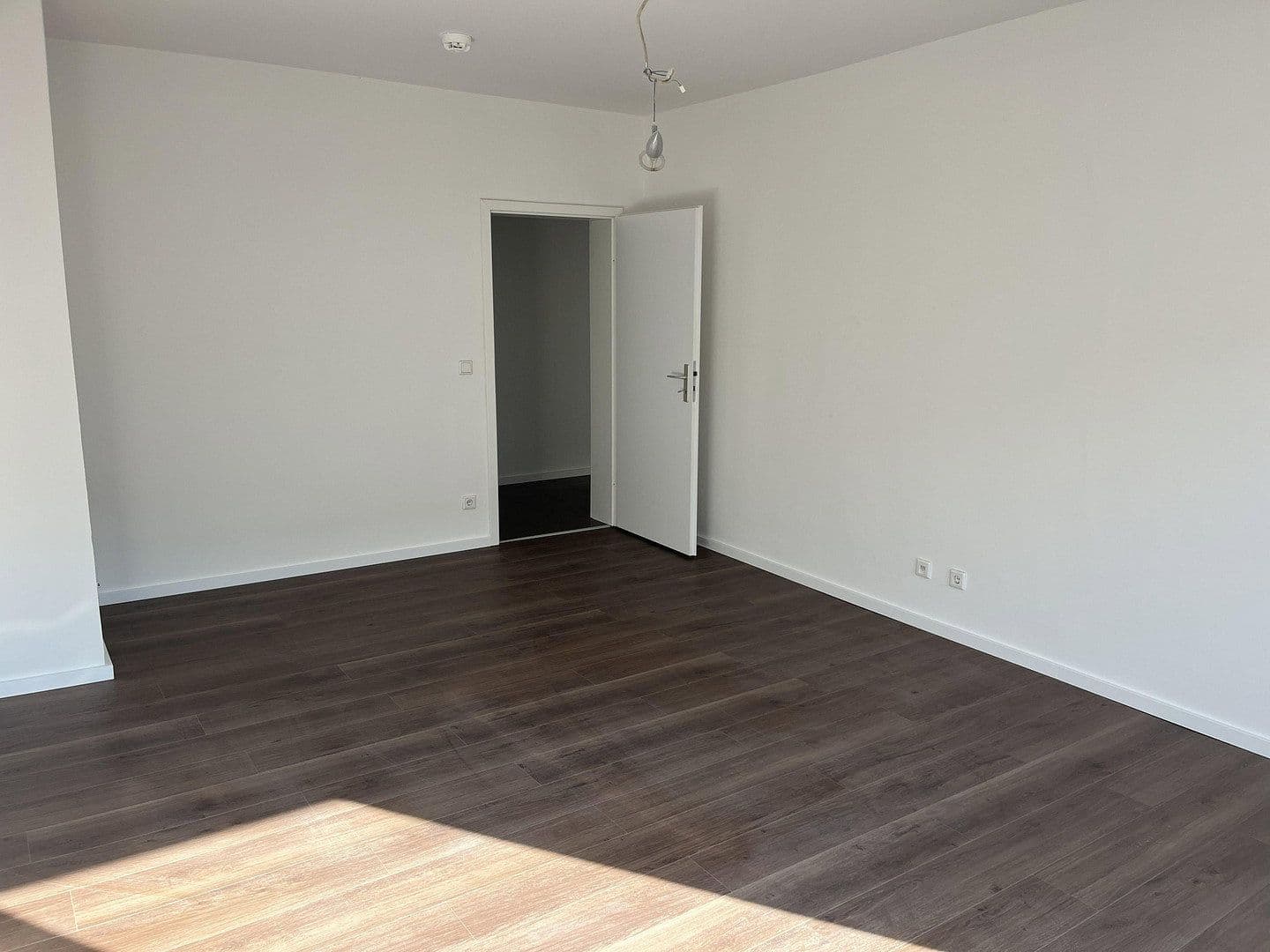 Pronájem bytu 3+kk 92 m², St.-Anton-Str. 21, Krefeld, Severní Porýní-Vestfálsko Pronájem bytu 3+kk 92 m², St.-Anton-Str. 21, Krefeld, Severní Porýní-Vestfálsko