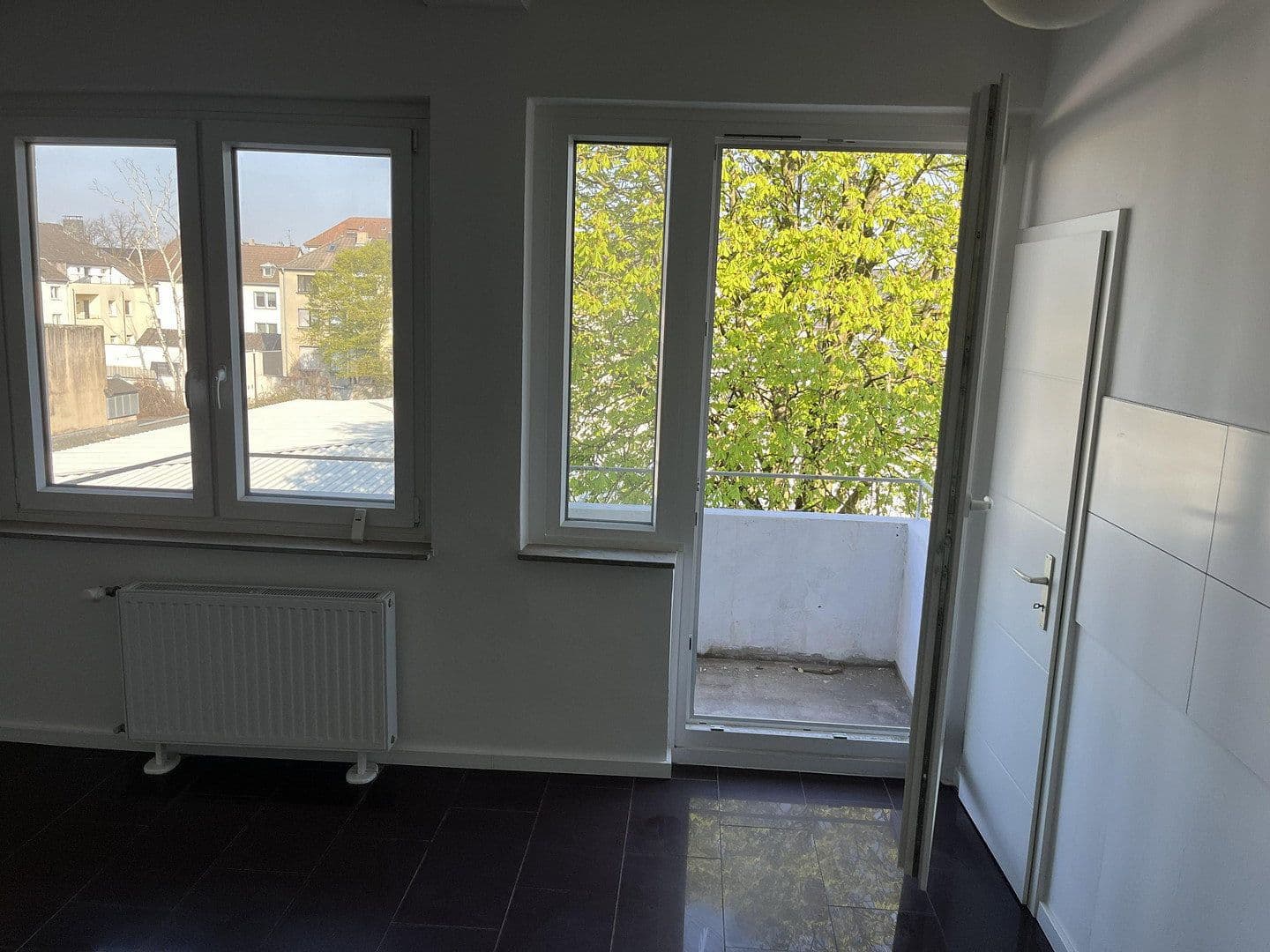 Pronájem bytu 3+kk 92 m², St.-Anton-Str. 21, Krefeld, Severní Porýní-Vestfálsko Pronájem bytu 3+kk 92 m², St.-Anton-Str. 21, Krefeld, Severní Porýní-Vestfálsko