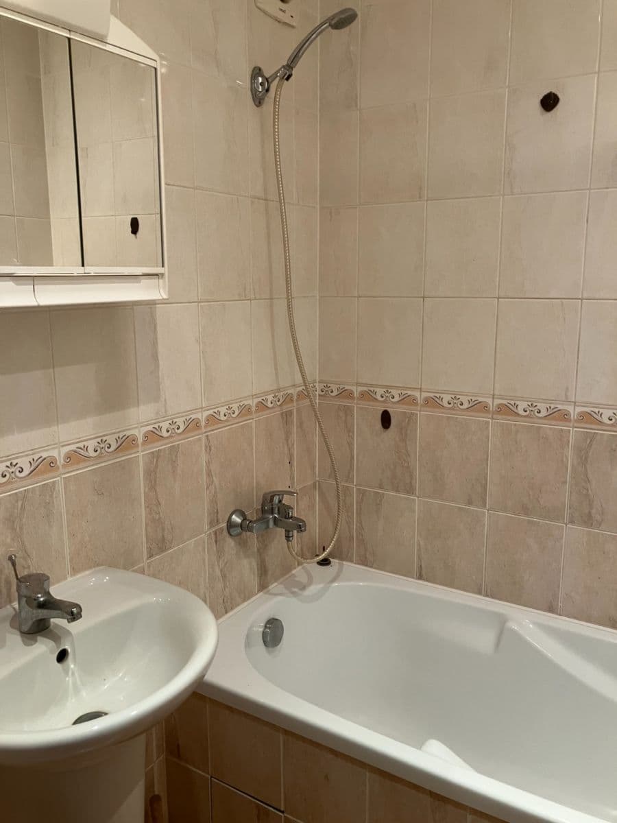 Prodej bytu 2+1 53 m², Kpt. Jaroše, Orlová, Moravskoslezský kraj Prodej bytu 2+1 53 m², Kpt. Jaroše, Orlová, Moravskoslezský kraj