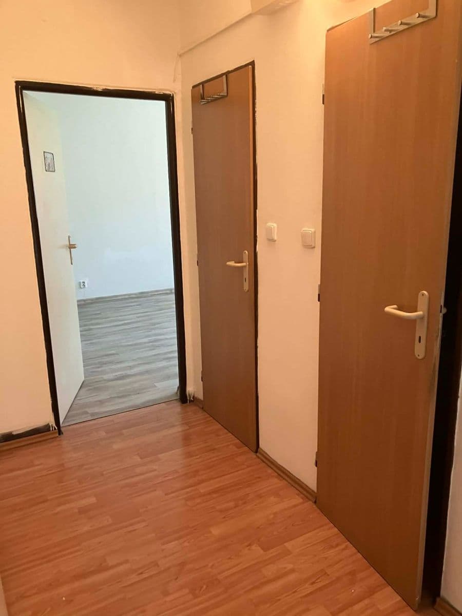 Prodej bytu 2+1 53 m², Kpt. Jaroše, Orlová, Moravskoslezský kraj Prodej bytu 2+1 53 m², Kpt. Jaroše, Orlová, Moravskoslezský kraj