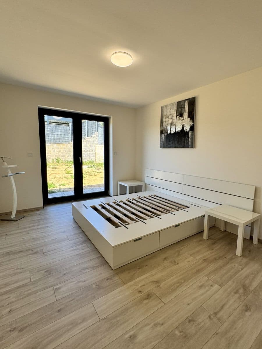 Prodej domu 160 m², pozemek 642 m², Akátová, Králův Dvůr, Středočeský kraj Prodej domu 160 m², pozemek 642 m², Akátová, Králův Dvůr, Středočeský kraj