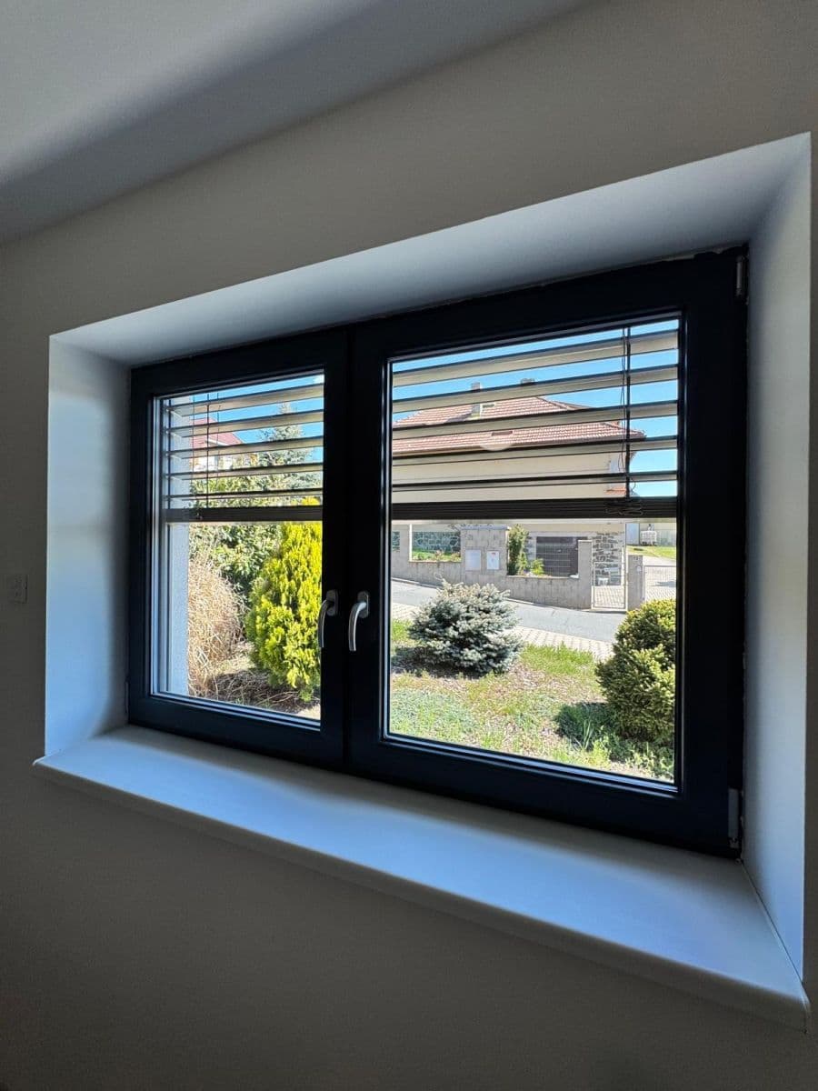 Prodej domu 160 m², pozemek 642 m², Akátová, Králův Dvůr, Středočeský kraj Prodej domu 160 m², pozemek 642 m², Akátová, Králův Dvůr, Středočeský kraj