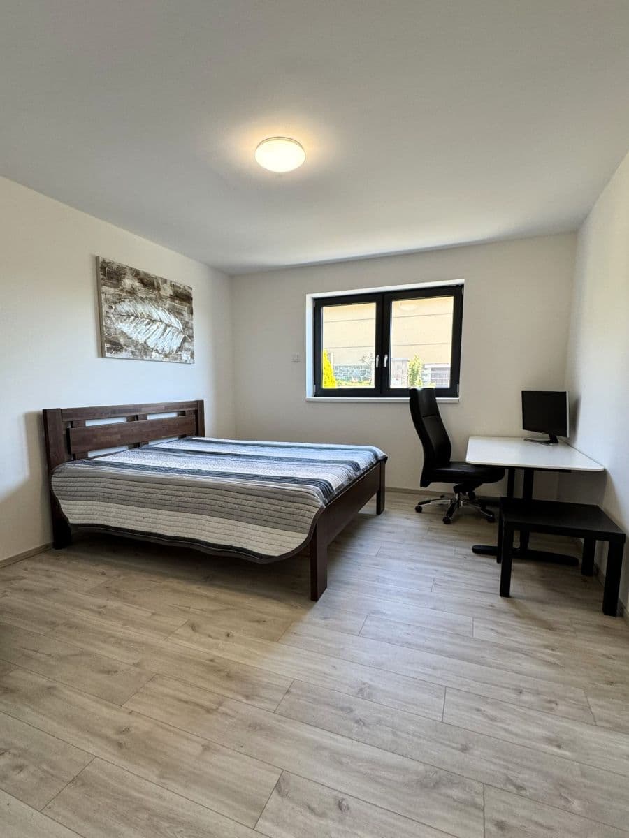 Prodej domu 160 m², pozemek 642 m², Akátová, Králův Dvůr, Středočeský kraj Prodej domu 160 m², pozemek 642 m², Akátová, Králův Dvůr, Středočeský kraj
