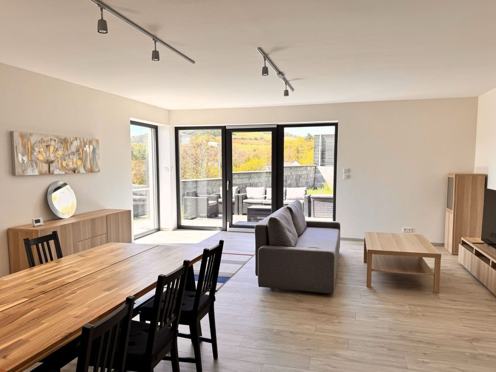 Prodej domu 160 m², pozemek 642 m², Akátová, Králův Dvůr, Středočeský kraj Prodej domu 160 m², pozemek 642 m², Akátová, Králův Dvůr, Středočeský kraj