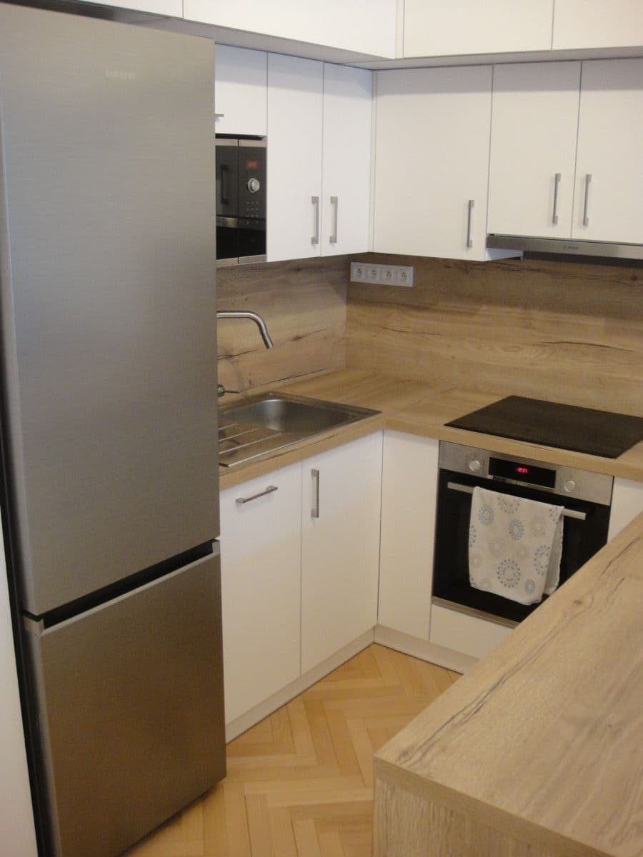 Pronájem bytu 2+kk 40 m², Za vodojemem, Olomouc, Olomoucký kraj Pronájem bytu 2+kk 40 m², Za vodojemem, Olomouc, Olomoucký kraj