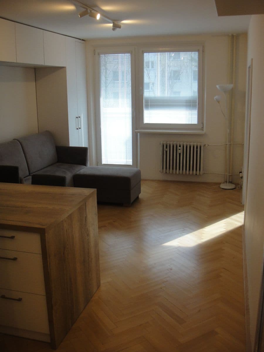 Pronájem bytu 2+kk 40 m², Za vodojemem, Olomouc, Olomoucký kraj Pronájem bytu 2+kk 40 m², Za vodojemem, Olomouc, Olomoucký kraj