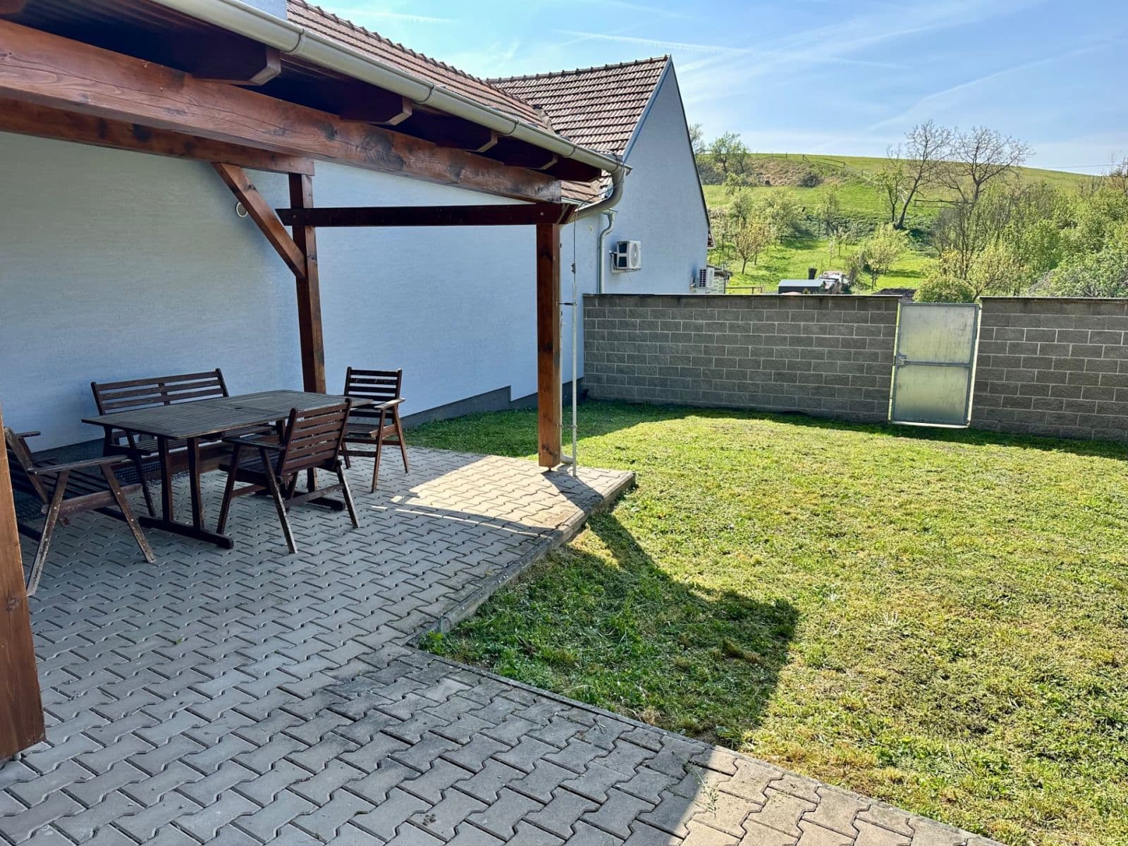 Pronájem domu 160 m², pozemek 180 m², Rousínov, Jihomoravský kraj Pronájem domu 160 m², pozemek 180 m², Rousínov, Jihomoravský kraj