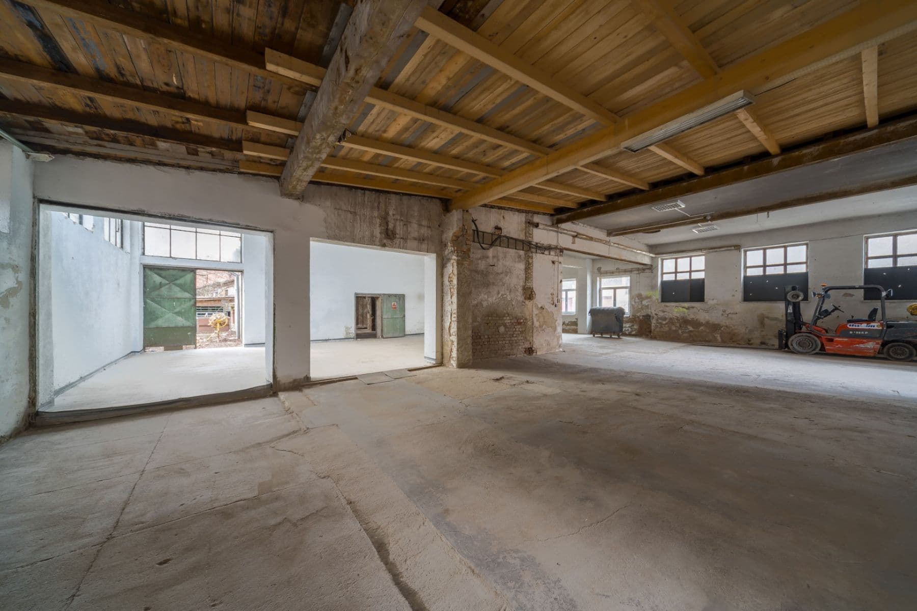 Prodej nebytového prostoru 863 m², Havlíčkova, Bílovice nad Svitavou, Jihomoravský kraj Prodej nebytového prostoru 863 m², Havlíčkova, Bílovice nad Svitavou, Jihomoravský kraj