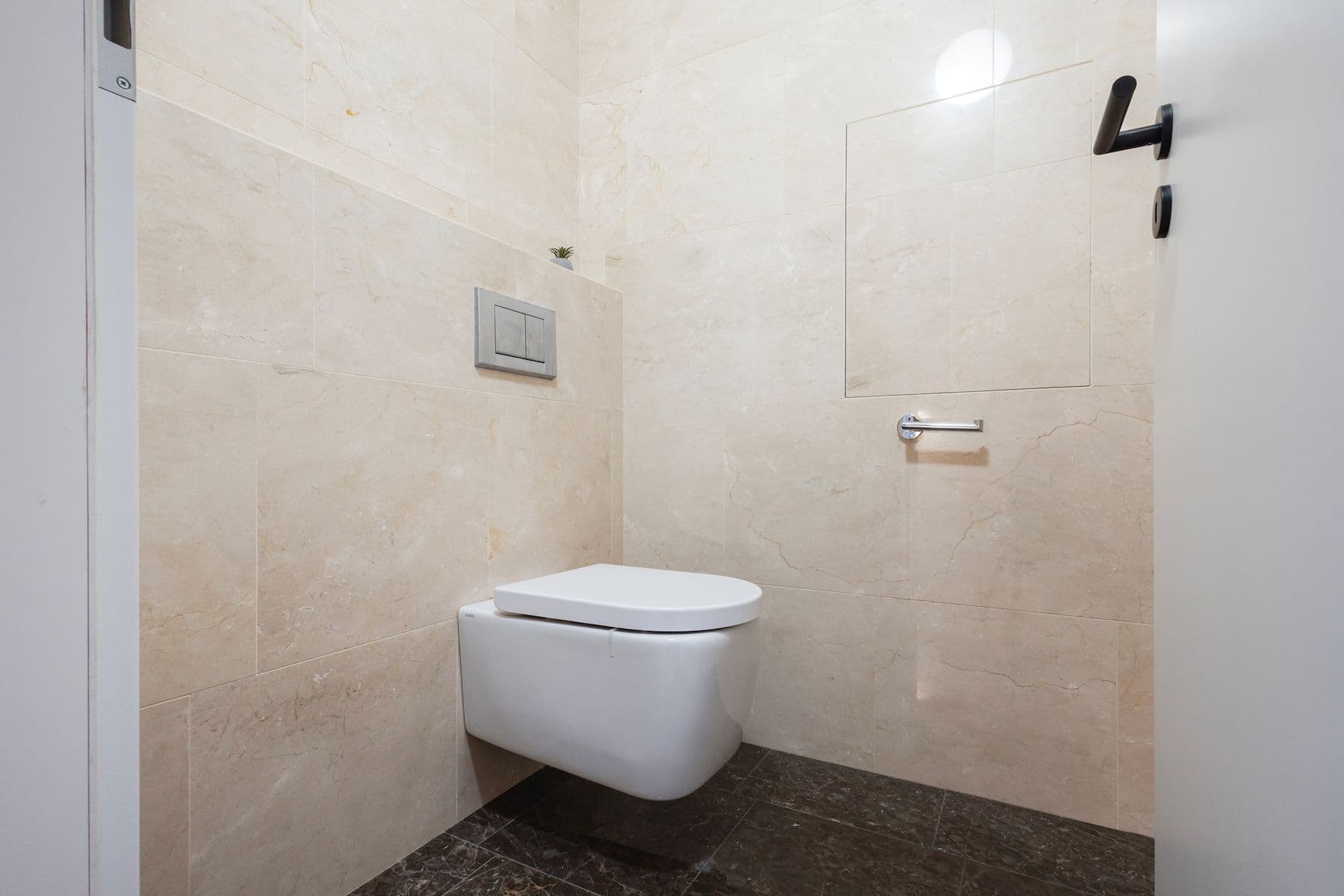 Prodej bytu 2+kk 75 m², Šternovská, Praha, Praha Prodej bytu 2+kk 75 m², Šternovská, Praha, Praha