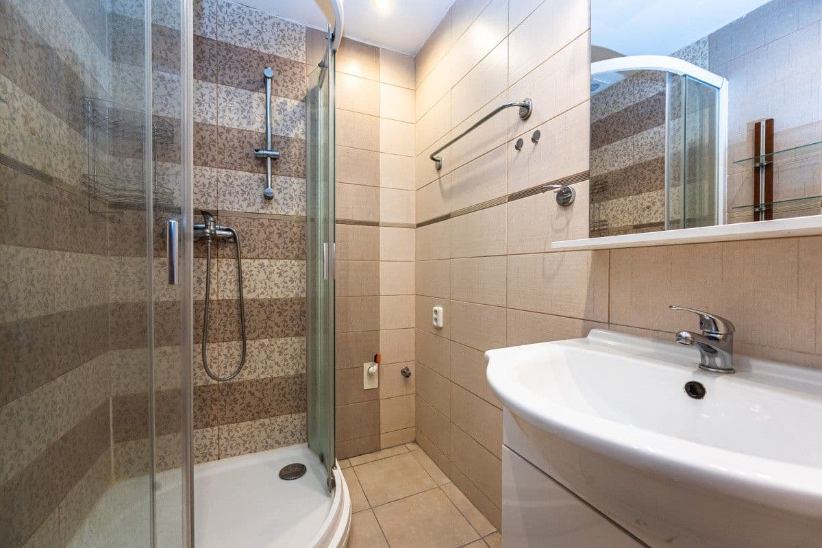 Prodej bytu 2+kk 38 m², Poznaňská, Praha, Praha Prodej bytu 2+kk 38 m², Poznaňská, Praha, Praha