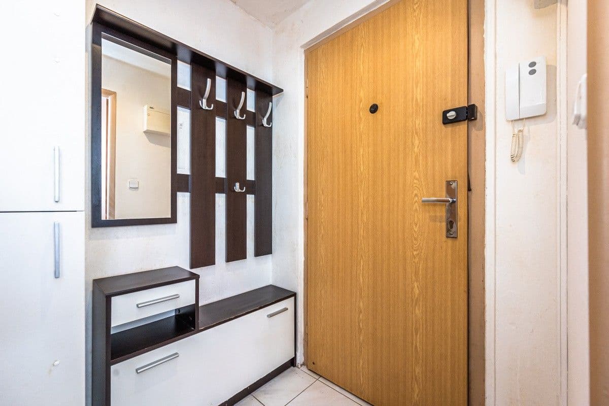 Prodej bytu 2+kk 38 m², Poznaňská, Praha, Praha Prodej bytu 2+kk 38 m², Poznaňská, Praha, Praha