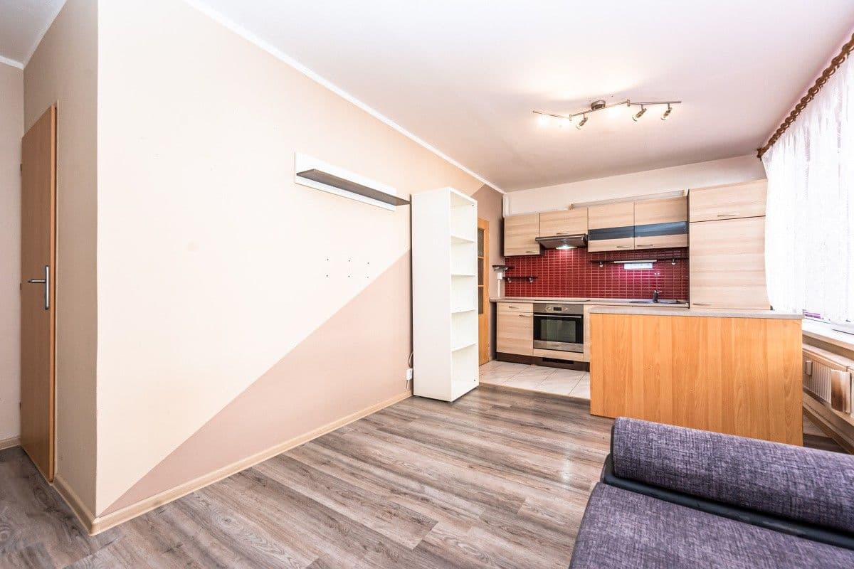Prodej bytu 2+kk 38 m², Poznaňská, Praha, Praha Prodej bytu 2+kk 38 m², Poznaňská, Praha, Praha