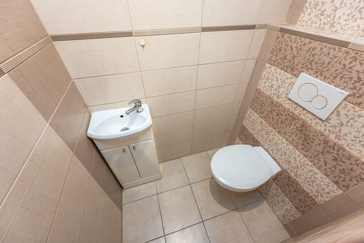 Prodej bytu 2+kk 38 m², Poznaňská, Praha, Praha Prodej bytu 2+kk 38 m², Poznaňská, Praha, Praha