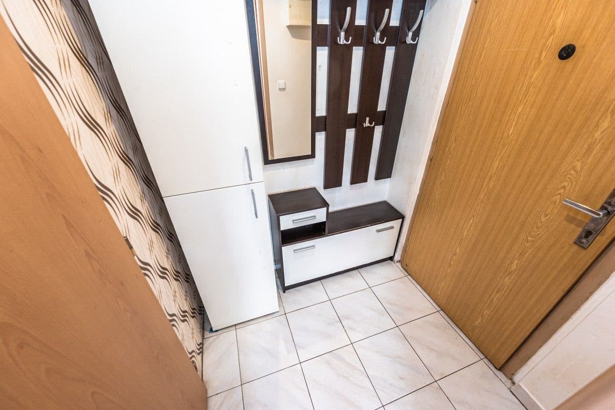 Prodej bytu 2+kk 38 m², Poznaňská, Praha, Praha Prodej bytu 2+kk 38 m², Poznaňská, Praha, Praha