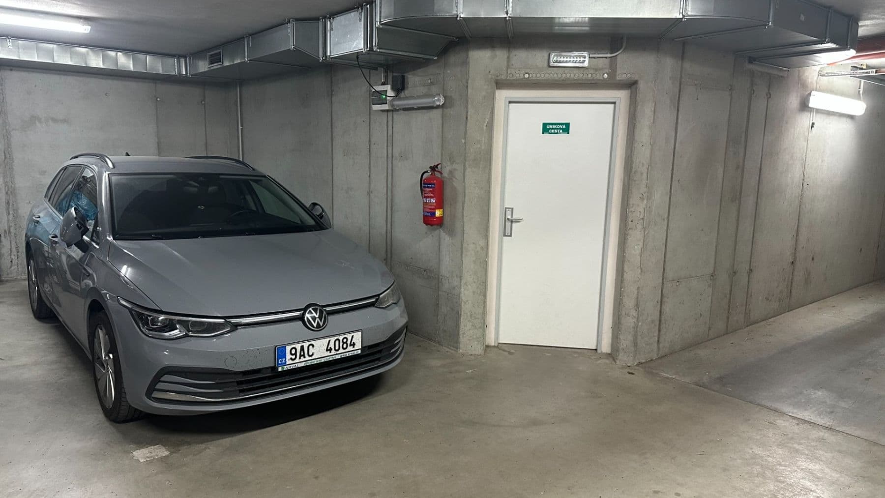 Pronájem garáže 14 m², Královopolská, Brno, Jihomoravský kraj Pronájem garáže 14 m², Královopolská, Brno, Jihomoravský kraj