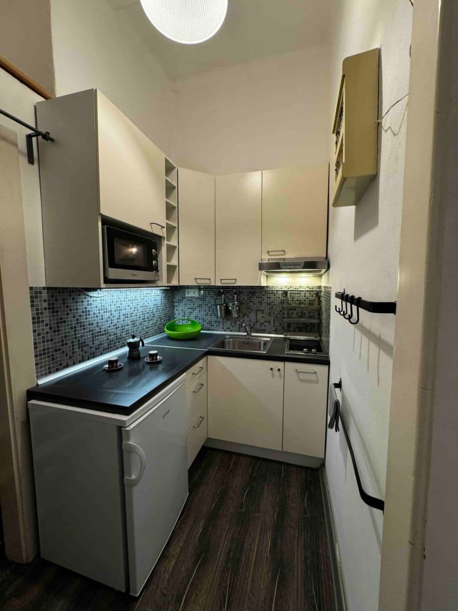 Pronájem bytu 2+kk 40 m², Vrchlického, Praha, Praha Pronájem bytu 2+kk 40 m², Vrchlického, Praha, Praha