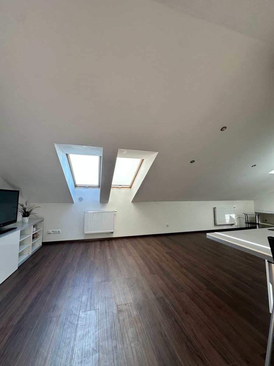 Prodej bytu 1+kk 49 m², Mladých Běchovic, Praha, Praha Prodej bytu 1+kk 49 m², Mladých Běchovic, Praha, Praha