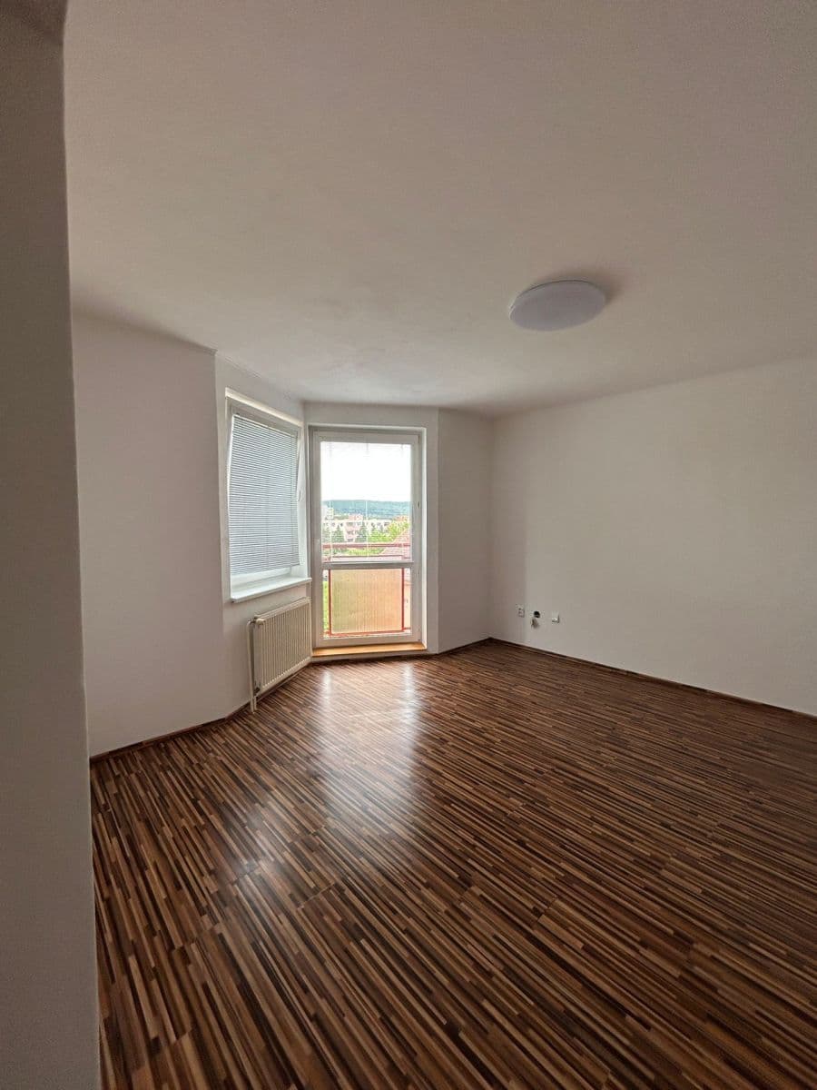 Pronájem bytu 1+1 45 m², Budovateľská, Stupava, Bratislavský kraj Pronájem bytu 1+1 45 m², Budovateľská, Stupava, Bratislavský kraj