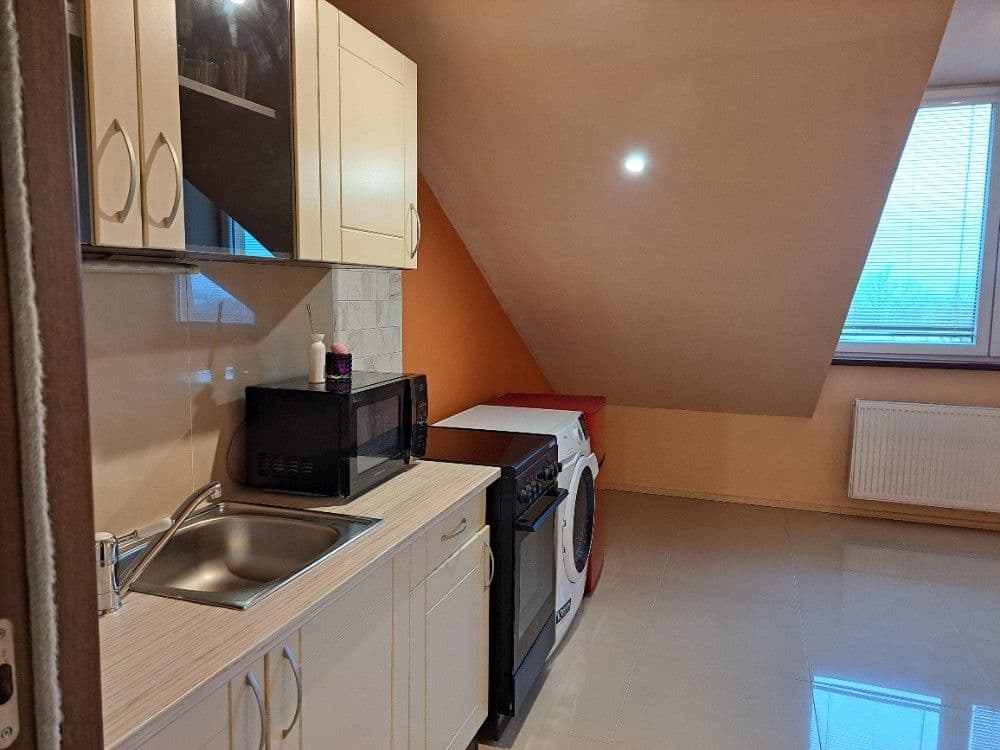 Pronájem bytu 1+kk 24 m², Na Radosti, Praha, Praha Pronájem bytu 1+kk 24 m², Na Radosti, Praha, Praha