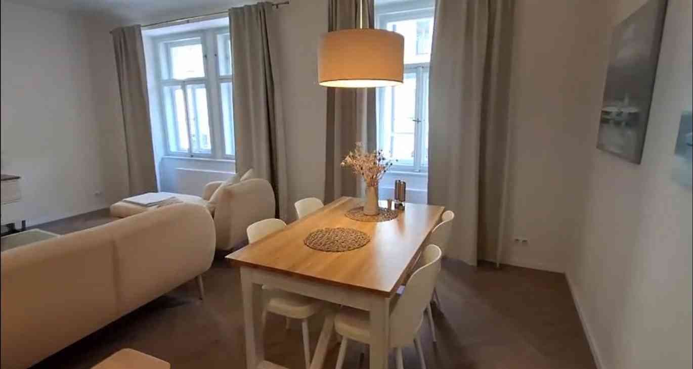 Pronájem bytu 2+kk 84 m², Valentinská, Praha, Praha Pronájem bytu 2+kk 84 m², Valentinská, Praha, Praha