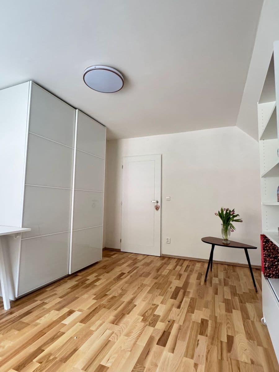 Prodej domu 320 m², pozemek 1.000 m², Jílové u Prahy, Středočeský kraj Prodej domu 320 m², pozemek 1.000 m², Jílové u Prahy, Středočeský kraj