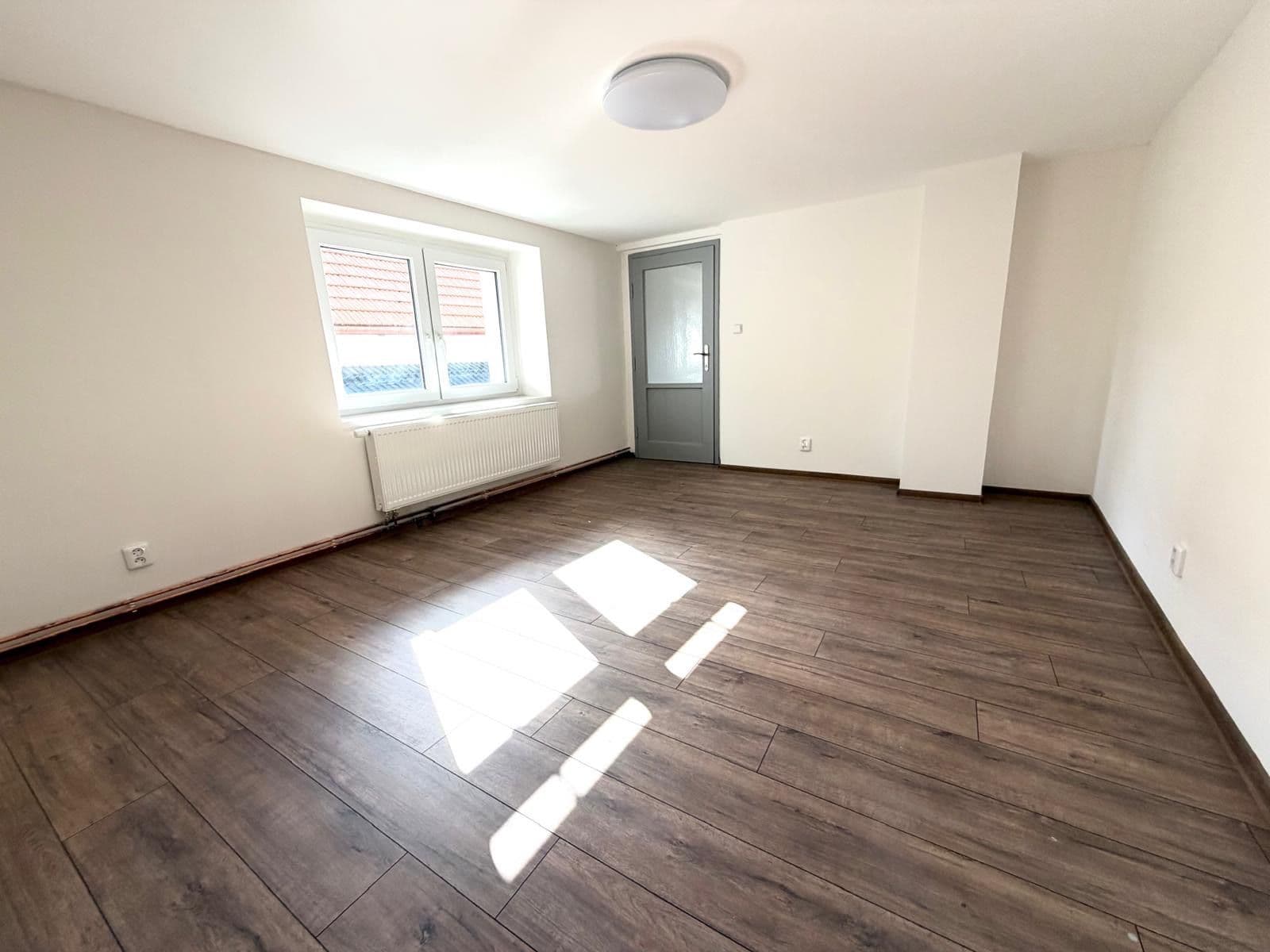 Prodej domu 85 m², pozemek 324 m², Nová Ves, Středočeský kraj Prodej domu 85 m², pozemek 324 m², Nová Ves, Středočeský kraj