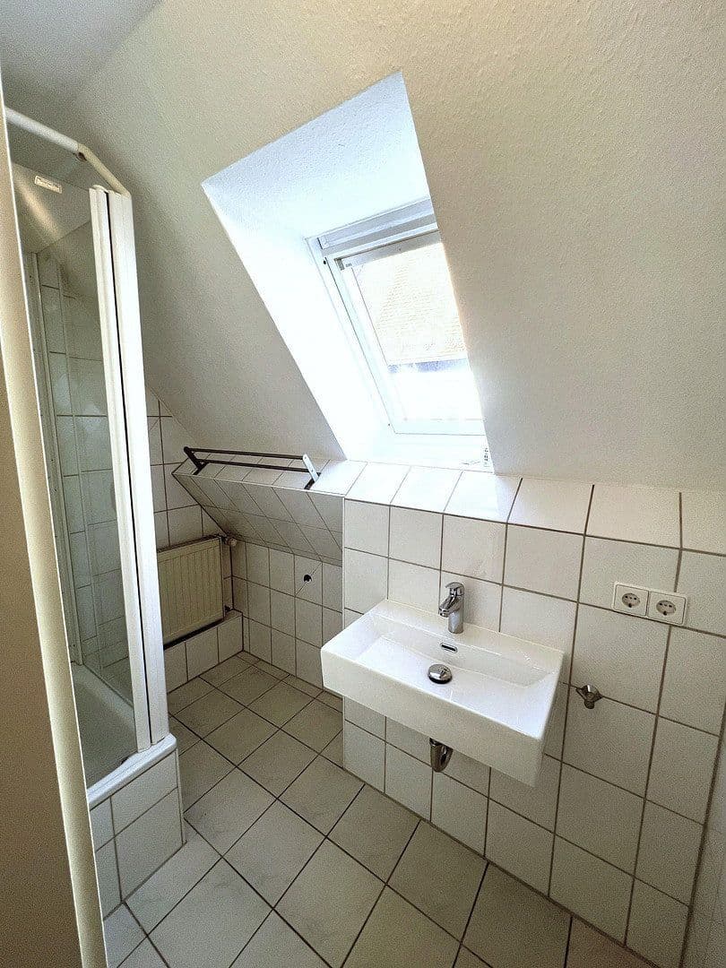 Pronájem bytu 2+1 75 m², Johann-Philipp-Palm-Straße 8, Schorndorf, Bádensko-Württembersko Pronájem bytu 2+1 75 m², Johann-Philipp-Palm-Straße 8, Schorndorf, Bádensko-Württembersko