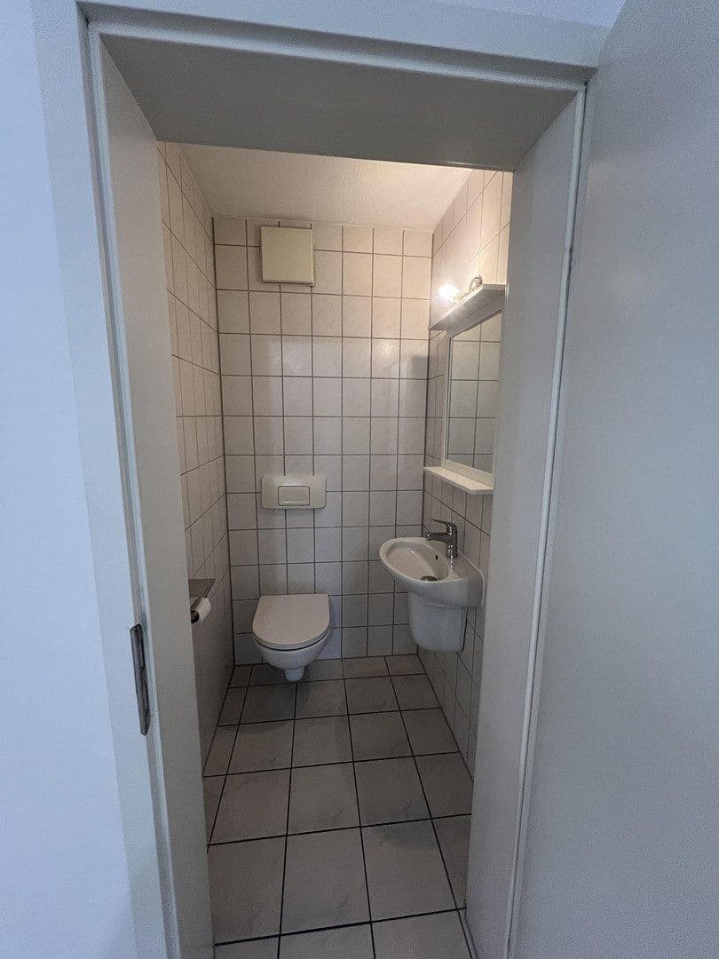 Pronájem bytu 2+1 75 m², Johann-Philipp-Palm-Straße 8, Schorndorf, Bádensko-Württembersko Pronájem bytu 2+1 75 m², Johann-Philipp-Palm-Straße 8, Schorndorf, Bádensko-Württembersko