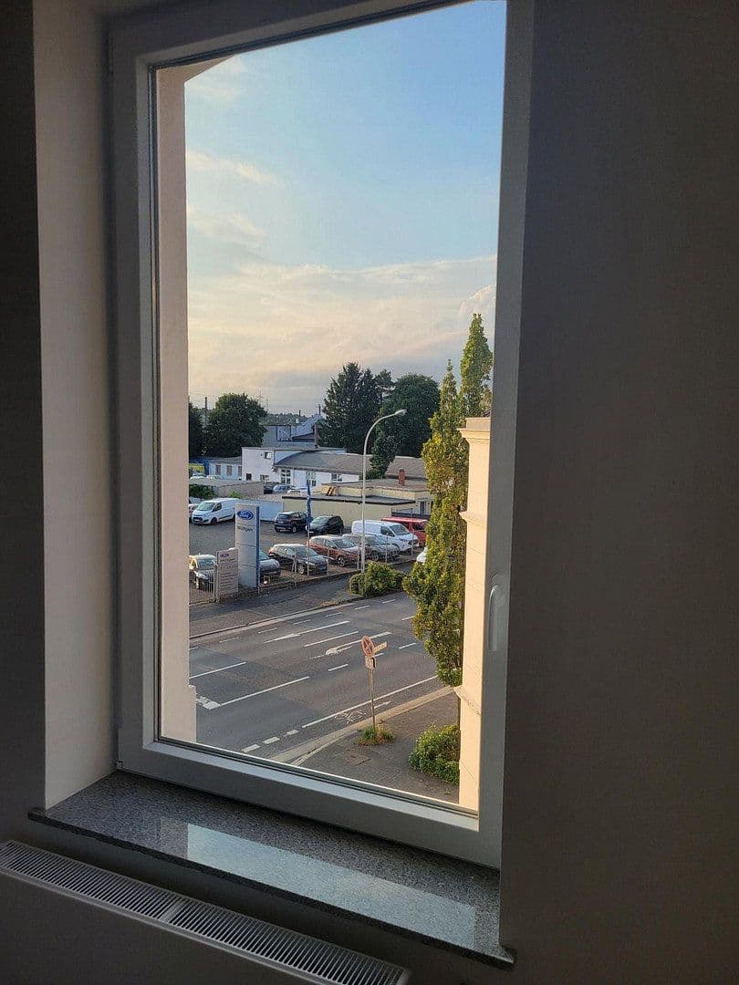 Pronájem bytu 3+1 85 m², Kölnstraße 176, Brühl, Severní Porýní-Vestfálsko Pronájem bytu 3+1 85 m², Kölnstraße 176, Brühl, Severní Porýní-Vestfálsko