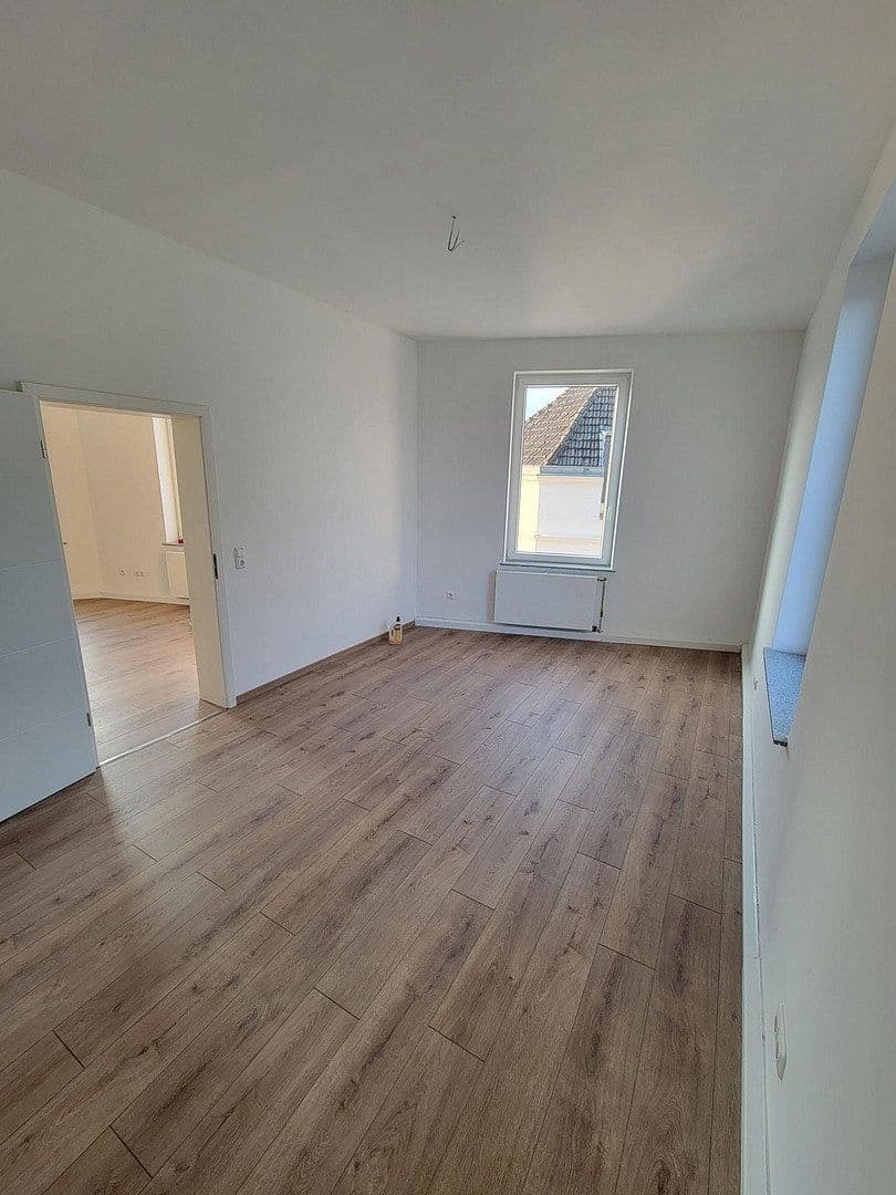 Pronájem bytu 3+1 85 m², Kölnstraße 176, Brühl, Severní Porýní-Vestfálsko Pronájem bytu 3+1 85 m², Kölnstraße 176, Brühl, Severní Porýní-Vestfálsko