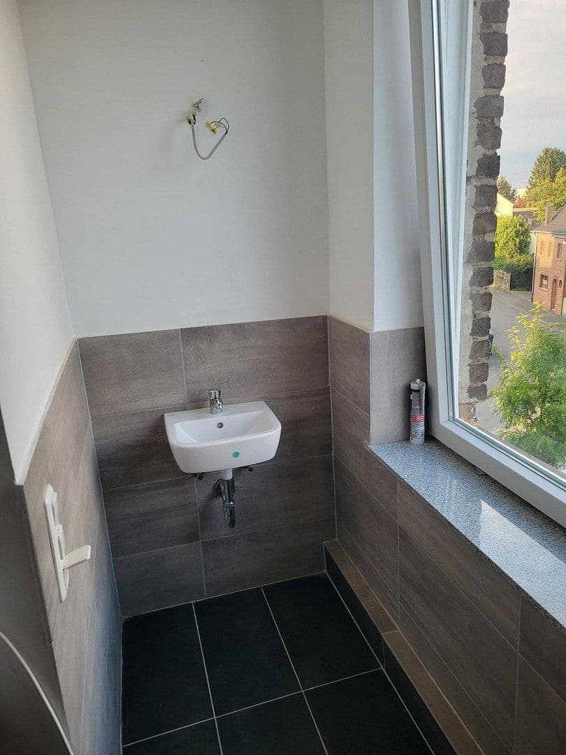 Pronájem bytu 3+1 85 m², Kölnstraße 176, Brühl, Severní Porýní-Vestfálsko Pronájem bytu 3+1 85 m², Kölnstraße 176, Brühl, Severní Porýní-Vestfálsko