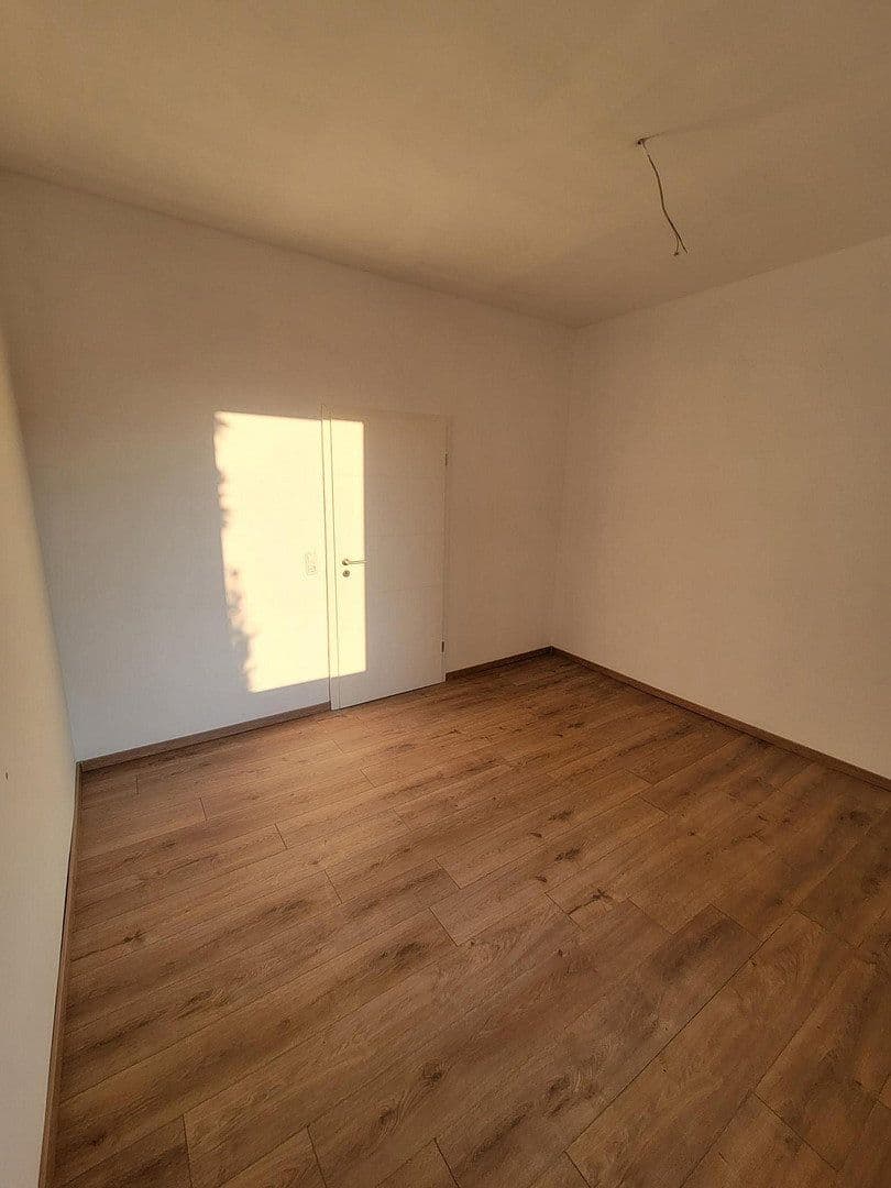 Pronájem bytu 3+1 85 m², Kölnstraße 176, Brühl, Severní Porýní-Vestfálsko Pronájem bytu 3+1 85 m², Kölnstraße 176, Brühl, Severní Porýní-Vestfálsko