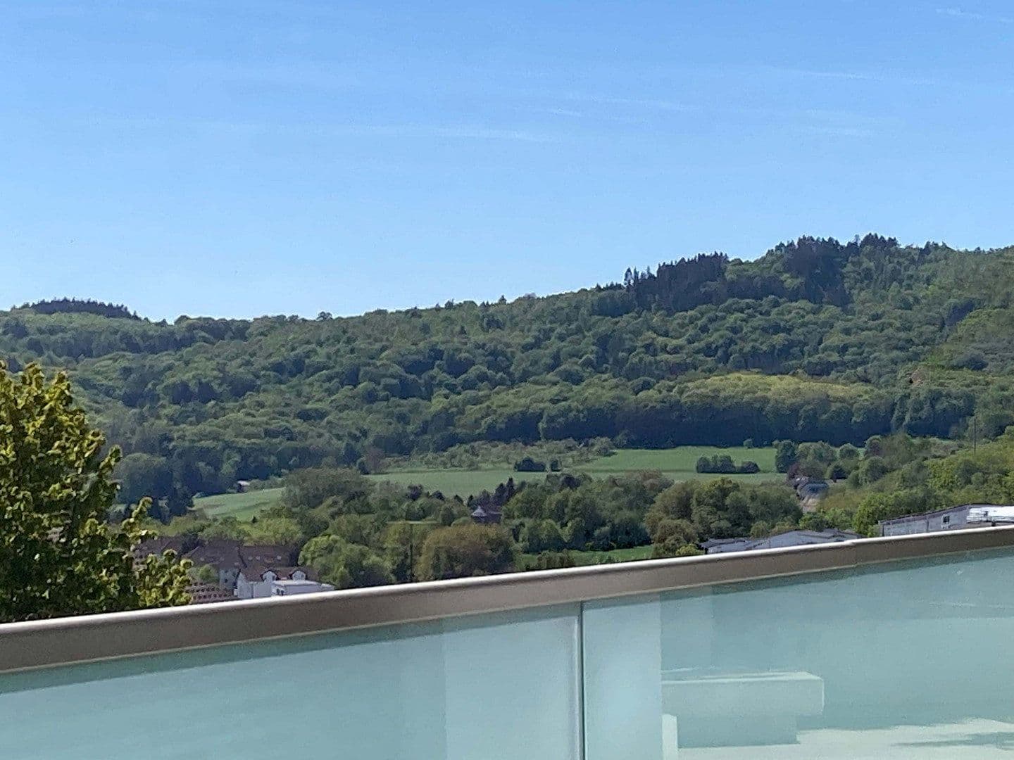 Prodej domu 315 m², pozemek 700 m², Kelkheim (Taunus), Hessen Prodej domu 315 m², pozemek 700 m², Kelkheim (Taunus), Hessen