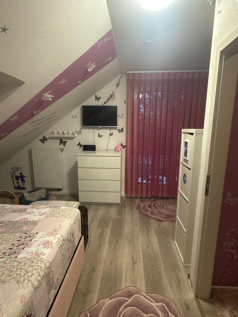 Prodej domu 122 m², pozemek 200 m², Heideweg, Halstenbek, Šlesvicko-Holštýnsko Prodej domu 122 m², pozemek 200 m², Heideweg, Halstenbek, Šlesvicko-Holštýnsko