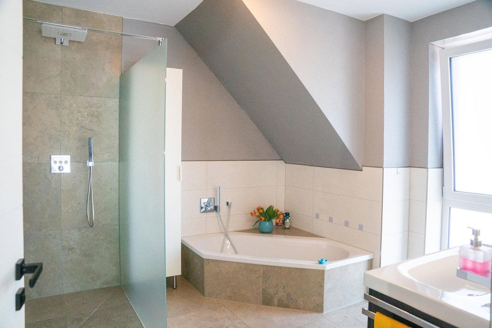 Prodej domu 160 m², pozemek 564 m², Neustadt (Wied), Porýní-Falc Prodej domu 160 m², pozemek 564 m², Neustadt (Wied), Porýní-Falc