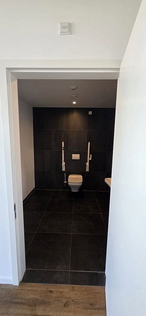 Pronájem kanceláře 206 m², Wilhelm-Leonhard-Straße 16, Kehl, Bádensko-Württembersko Pronájem kanceláře 206 m², Wilhelm-Leonhard-Straße 16, Kehl, Bádensko-Württembersko