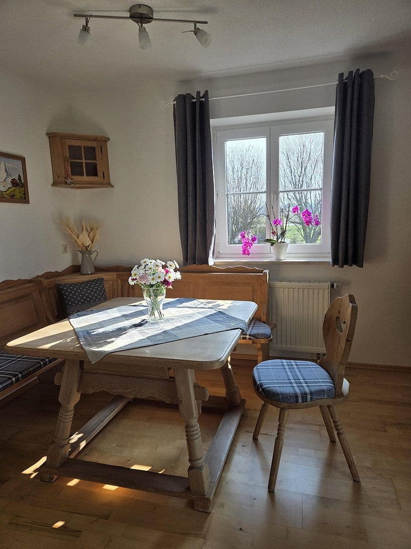 Prodej domu 143 m², pozemek 887 m², Vilgertshofen, Bavorsko Prodej domu 143 m², pozemek 887 m², Vilgertshofen, Bavorsko