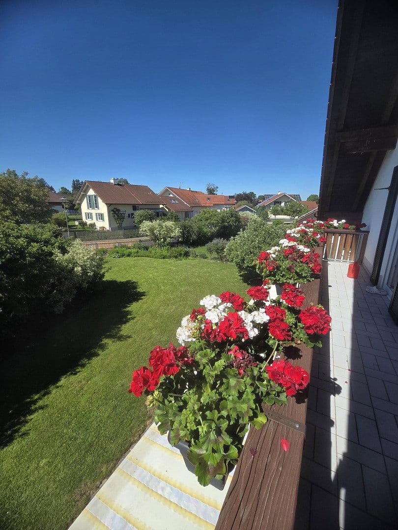 Prodej domu 143 m², pozemek 887 m², Vilgertshofen, Bavorsko Prodej domu 143 m², pozemek 887 m², Vilgertshofen, Bavorsko