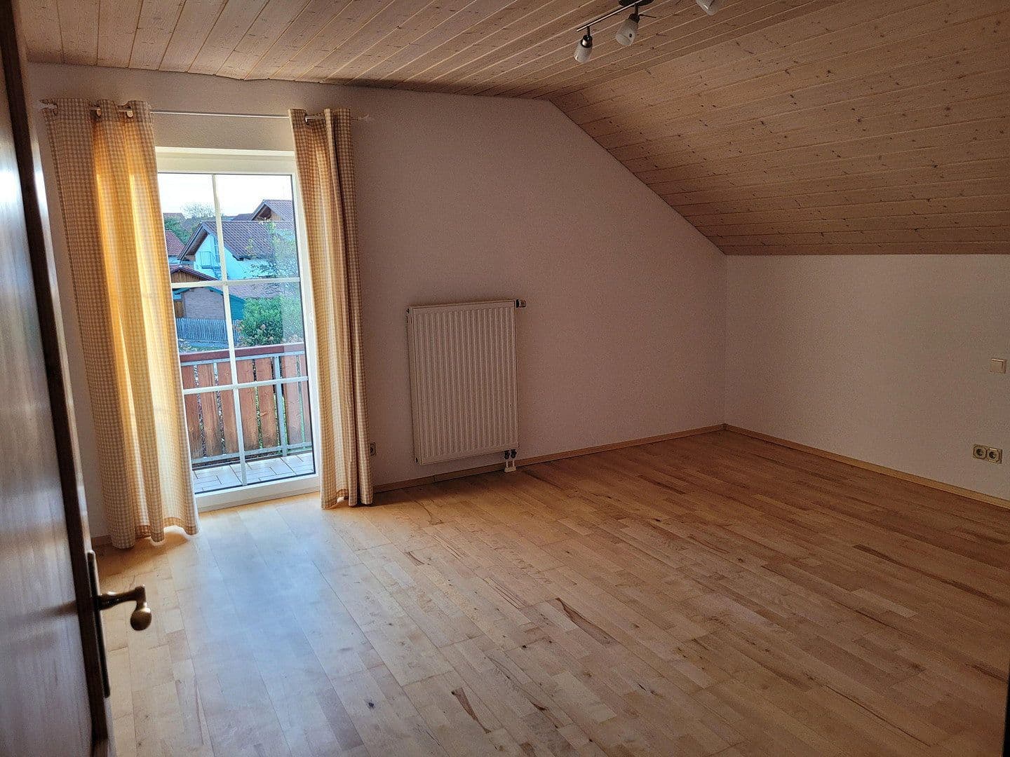 Prodej domu 143 m², pozemek 887 m², Vilgertshofen, Bavorsko Prodej domu 143 m², pozemek 887 m², Vilgertshofen, Bavorsko
