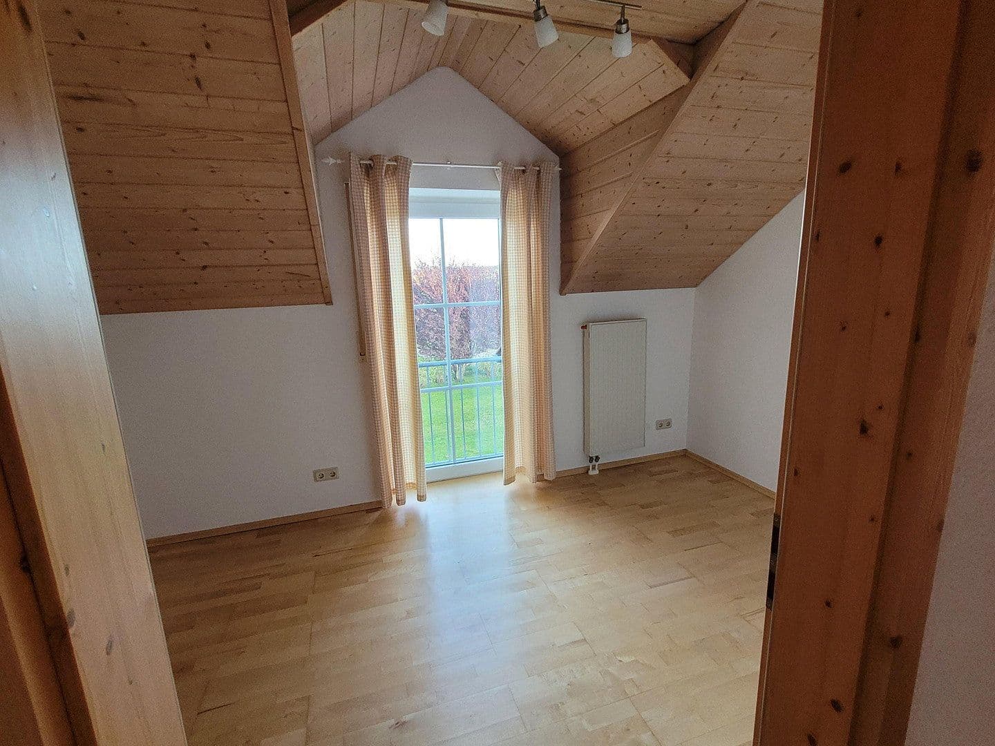 Prodej domu 143 m², pozemek 887 m², Vilgertshofen, Bavorsko Prodej domu 143 m², pozemek 887 m², Vilgertshofen, Bavorsko