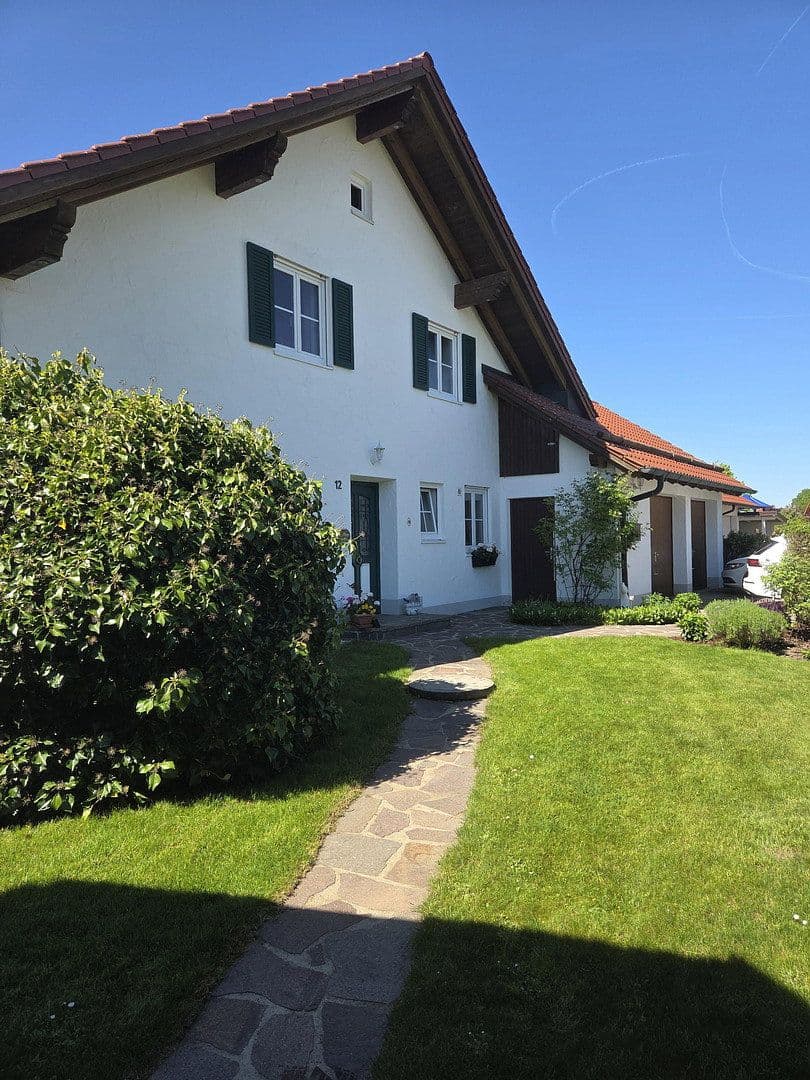 Prodej domu 143 m², pozemek 887 m², Vilgertshofen, Bavorsko Prodej domu 143 m², pozemek 887 m², Vilgertshofen, Bavorsko