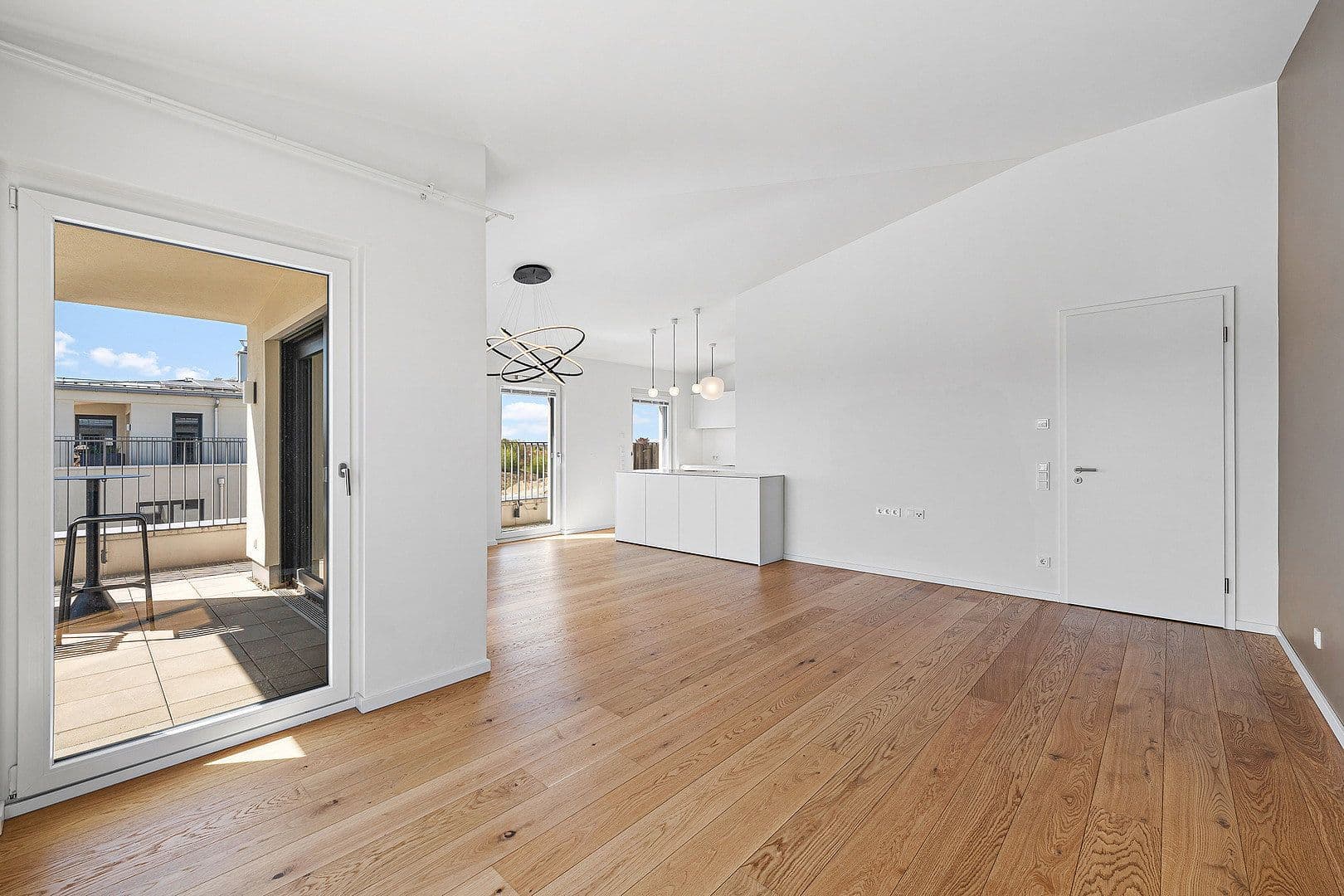 Prodej bytu 4+1 130 m², Riegerweg 16, Taufkirchen, Bavorsko Prodej bytu 4+1 130 m², Riegerweg 16, Taufkirchen, Bavorsko